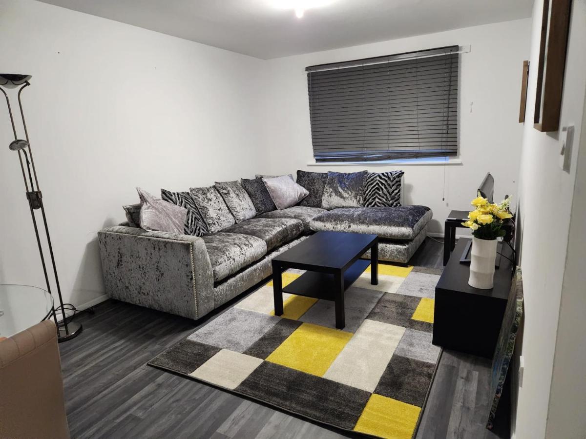 1 Bedroom Service Apartment With Netflix West Thurrock Exterior foto